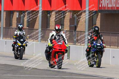 media/Aug-26-2022-Fastrack Riders (Fri) [[055e3b3c9d]]/level 2/Session 1 Start Finish/